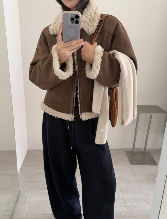 // 帥氣皮毛一體卷毛翻領外套