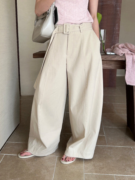 // 連腰帶超美褲型彎刀褲