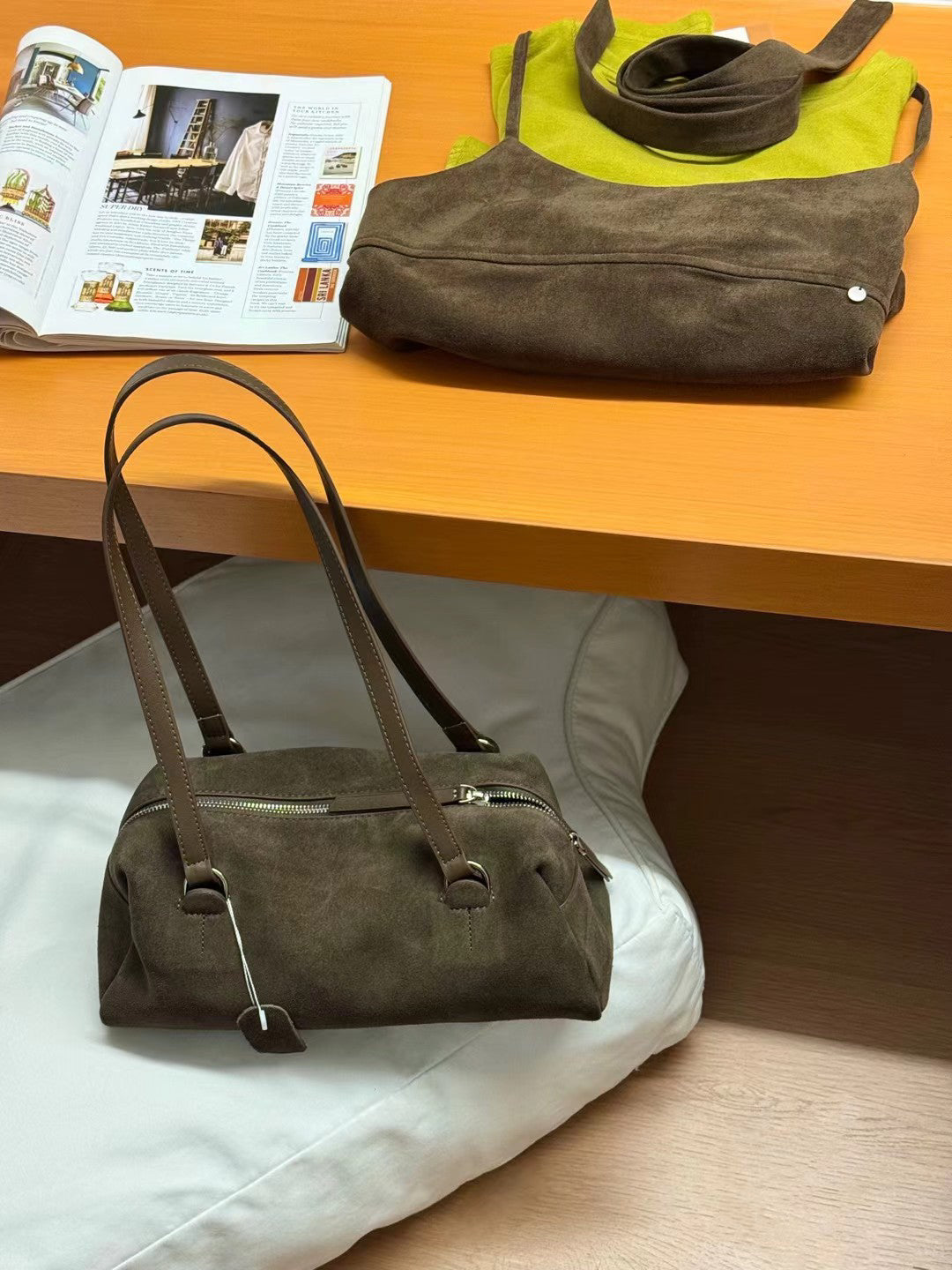 // 真皮麂皮絨bowling bag