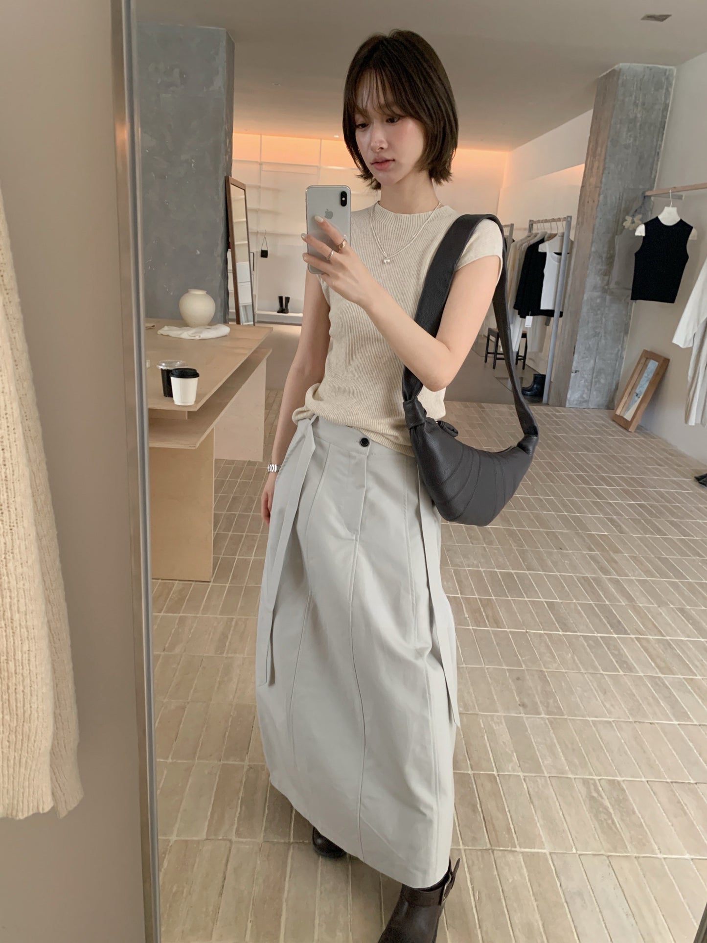 // 小半領飛飛袖針織背心