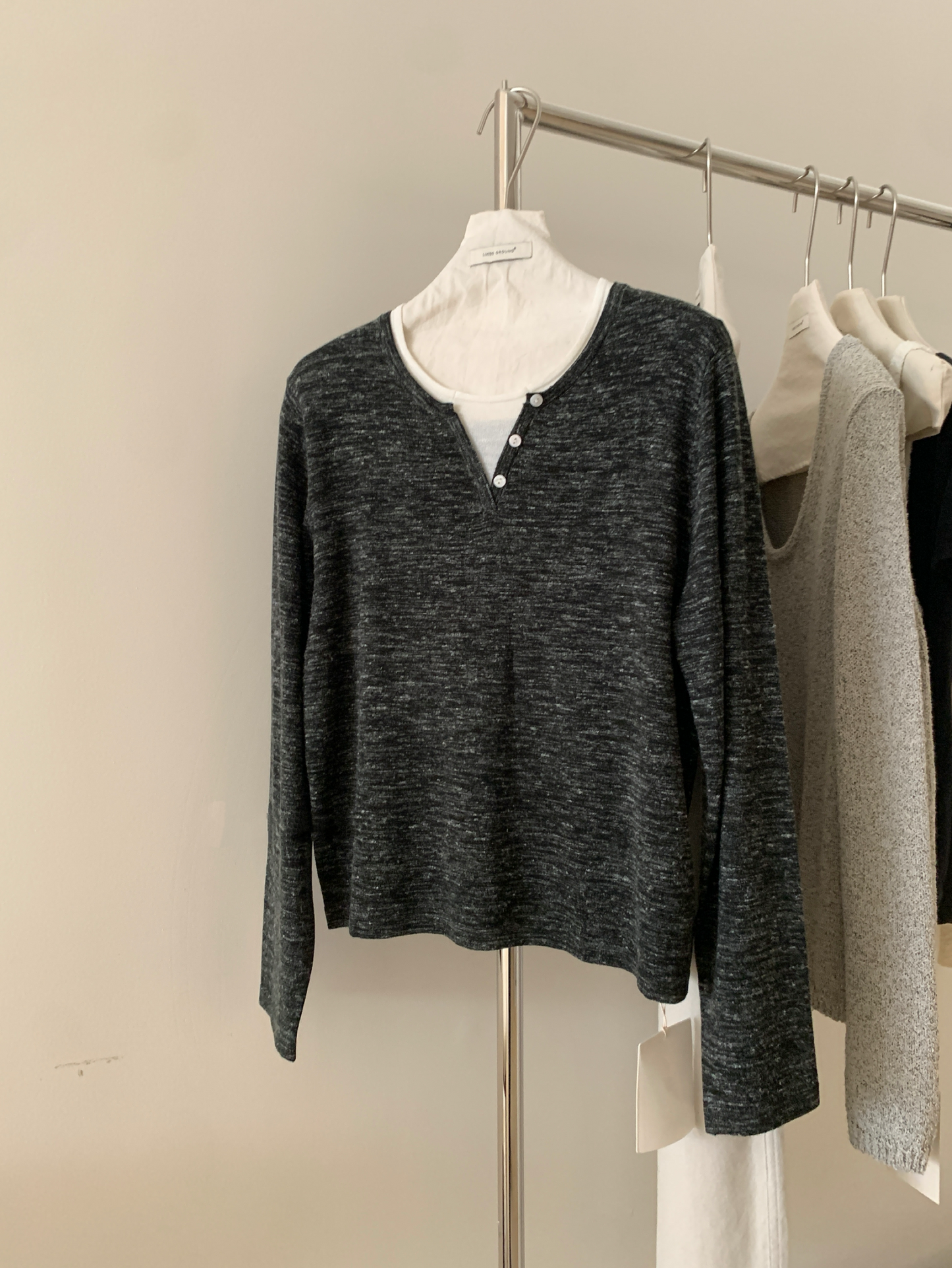 // 假兩件小鈕扣linen NT
