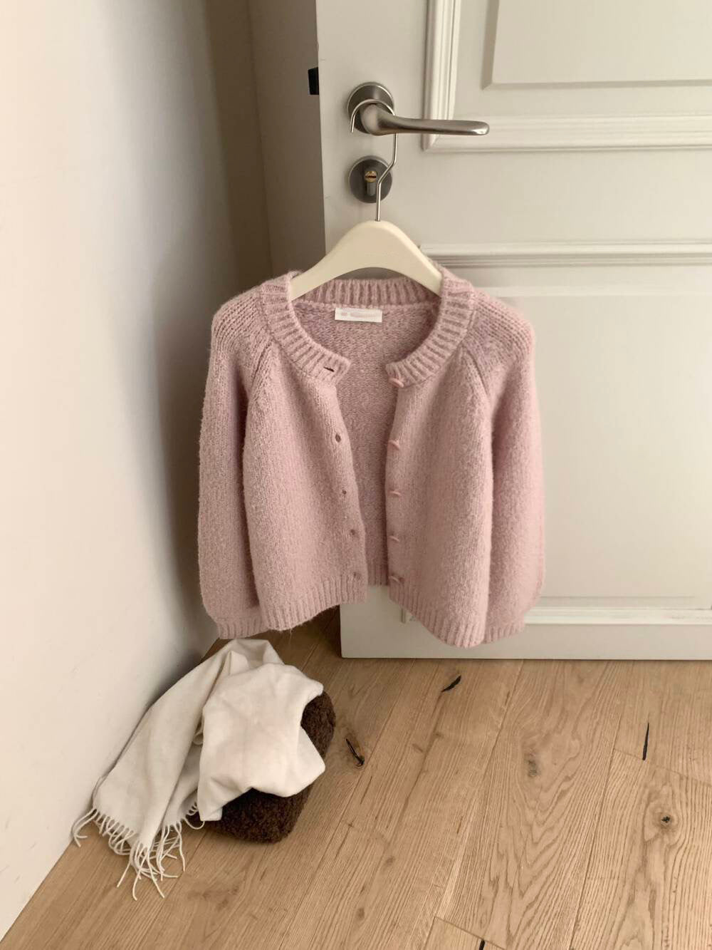 // 溫柔色10%軟糯插肩圓領CD