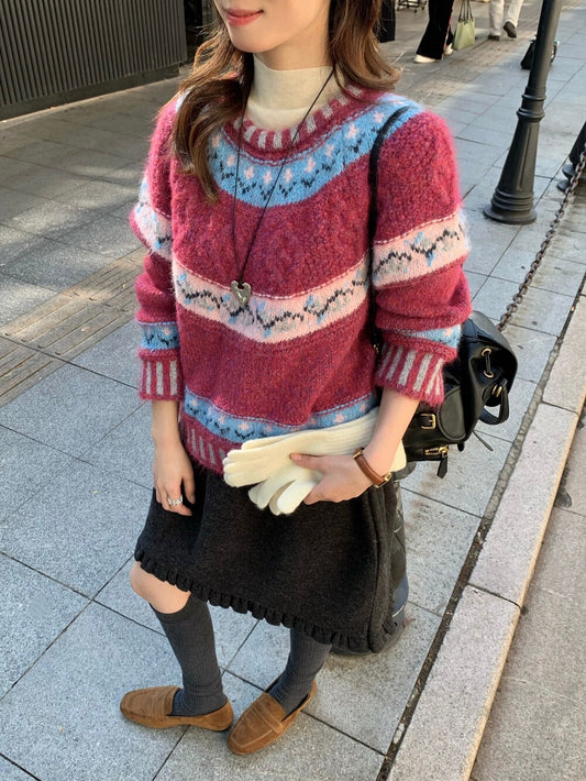 // 顏色超美的軟糯花紋毛衣