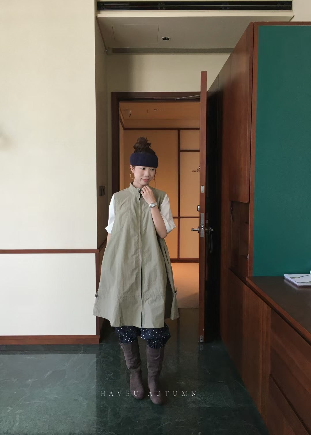 // 山系女孩可調節領口抽繩下擺背心外套