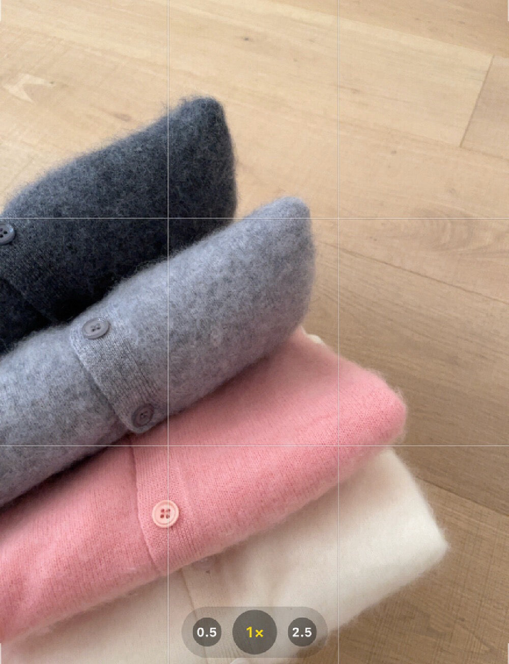 // 100%綿羊毛柔軟V領CD