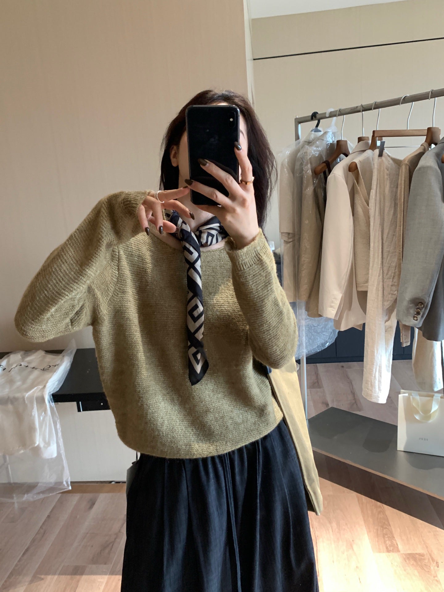 // 橫織紋簡約套頭NT
