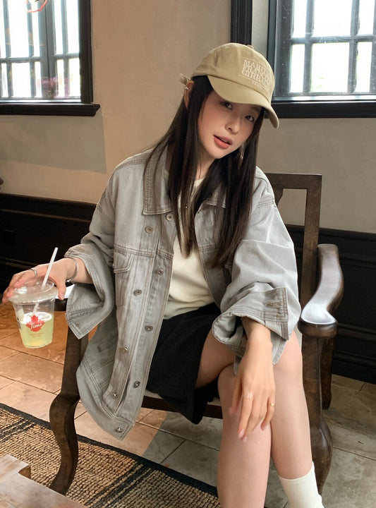 // 復古感刺繡字洗水牛仔外套