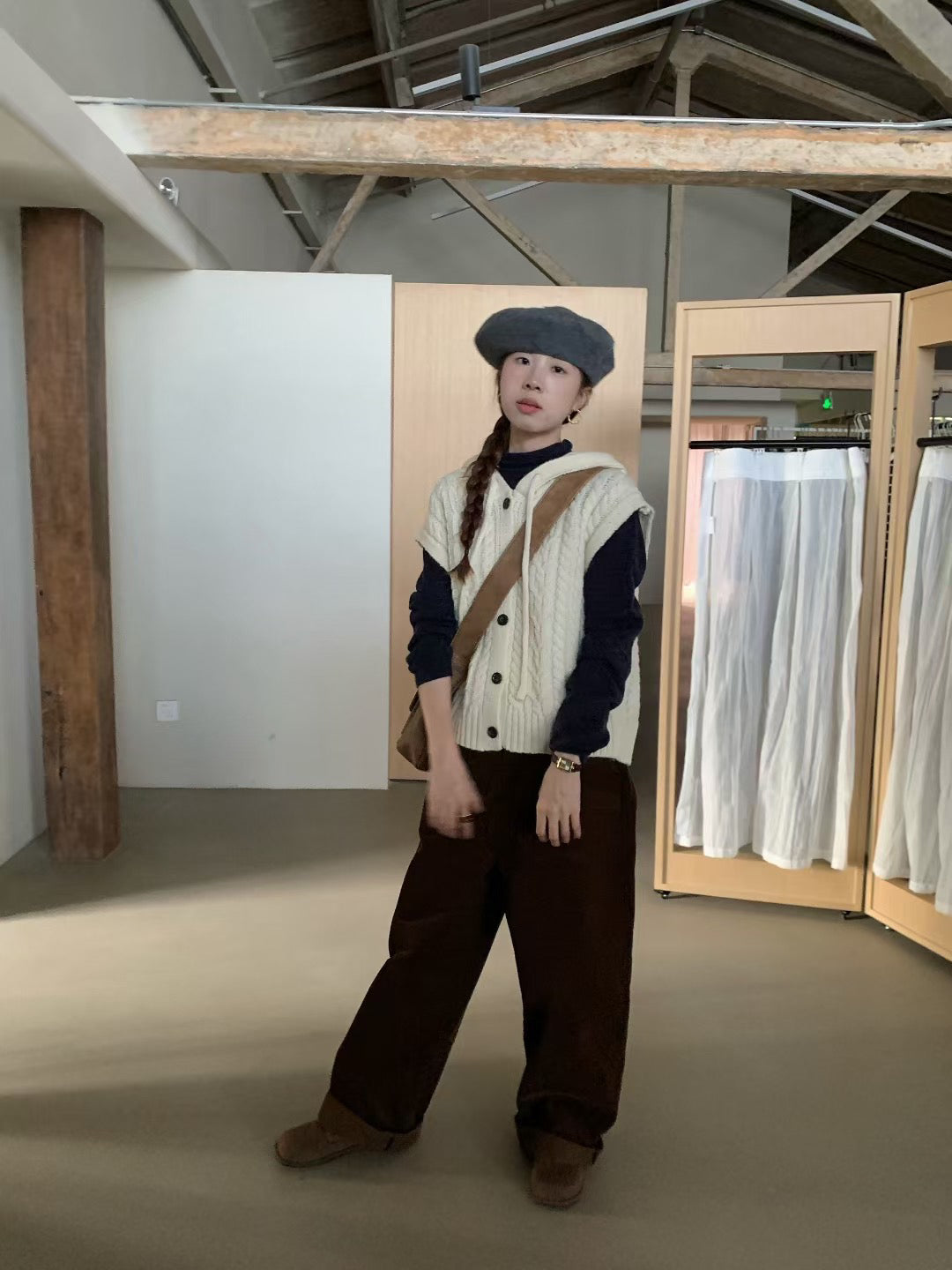 // 粗針質感連帽開胸背心