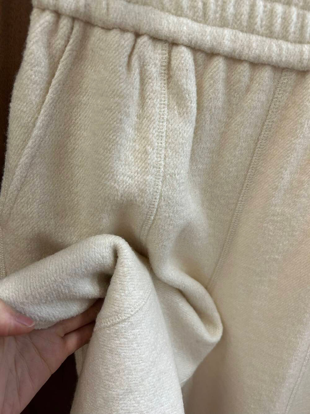 // 60%wool質感極簡風中線休閒褲