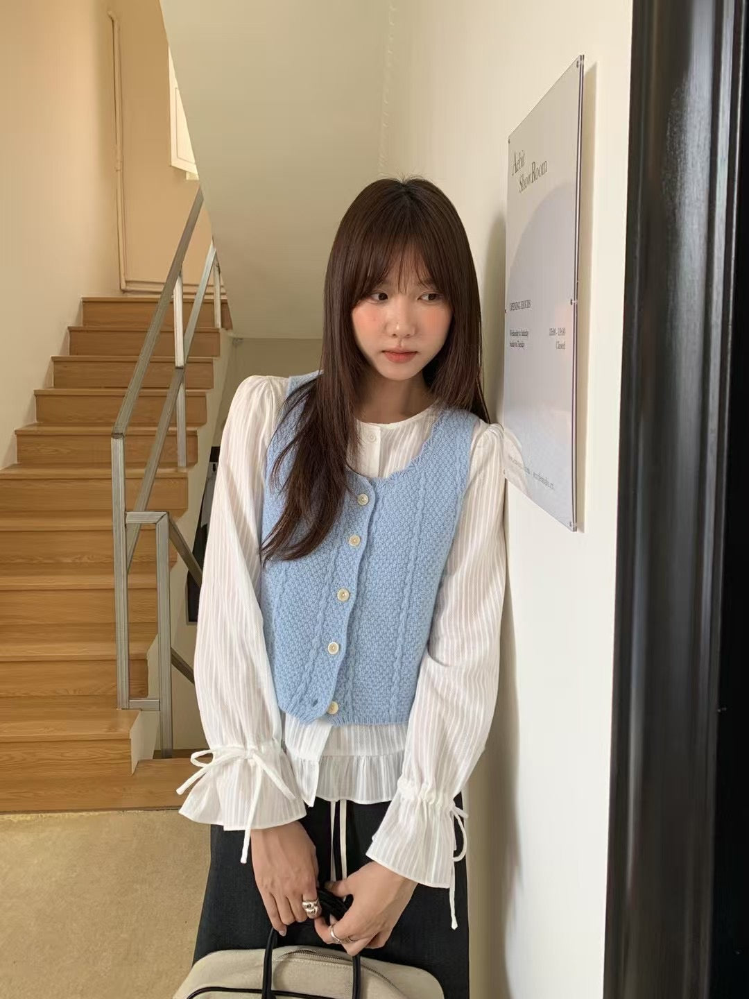 // 精緻波浪花邊織紋背心