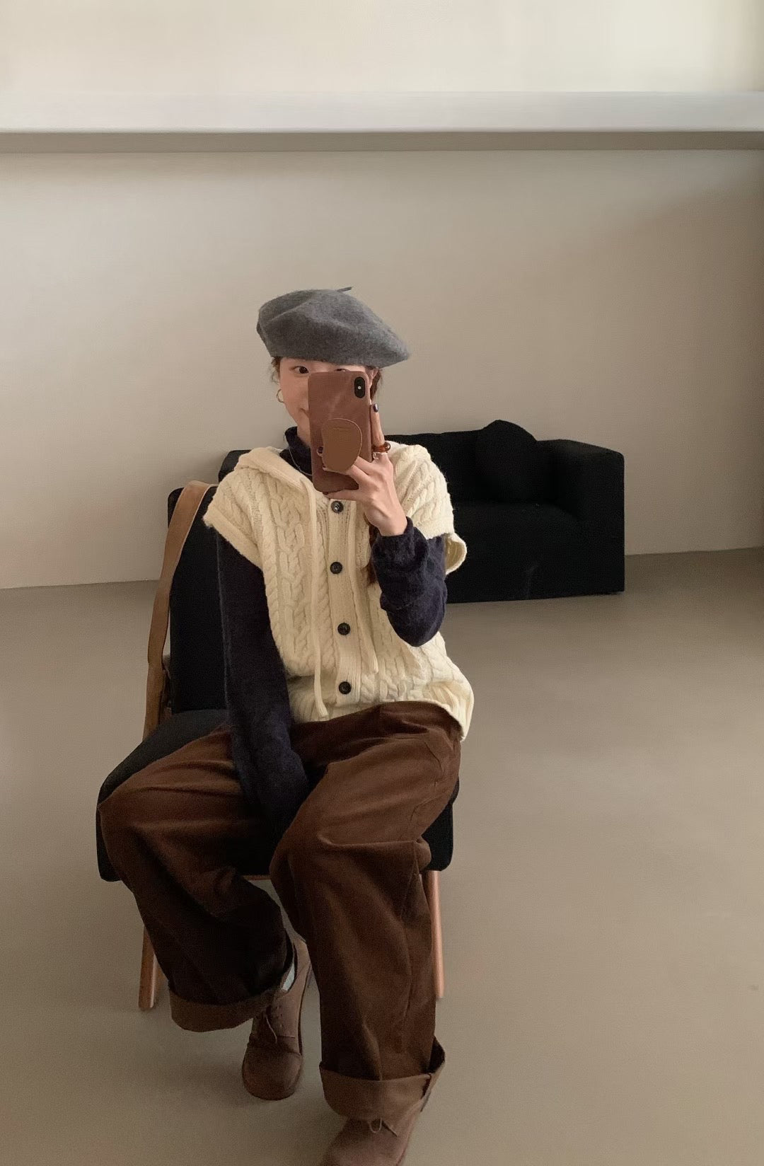 // 粗針質感連帽開胸背心