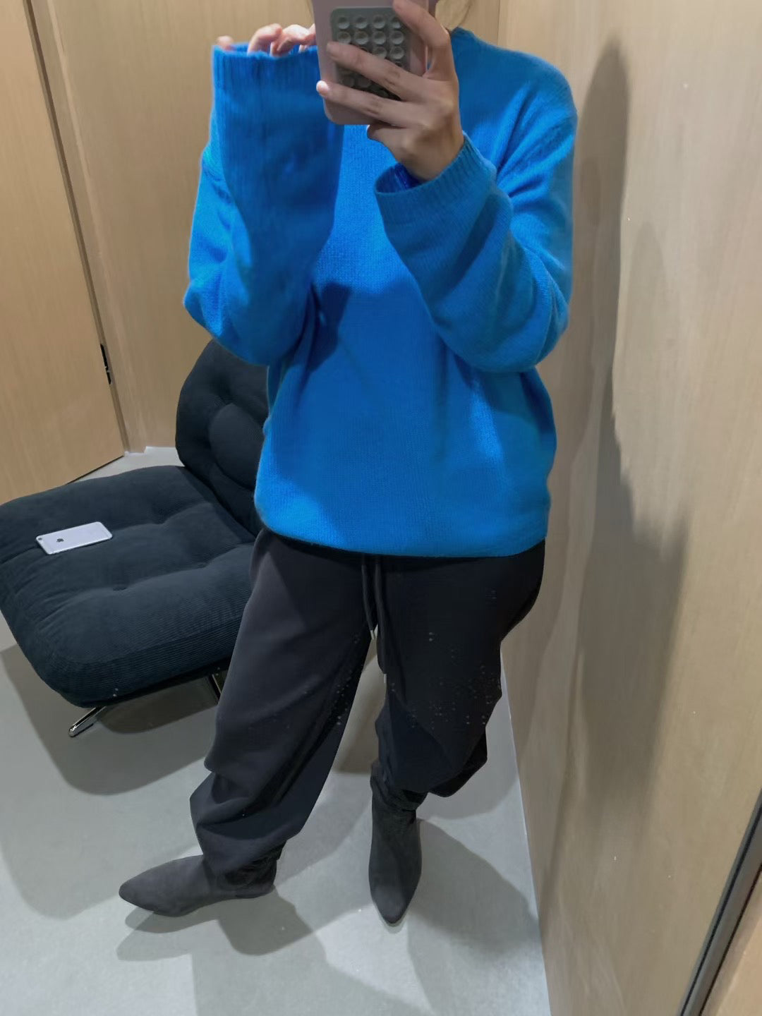 // 100%羊毛經典圓領NT