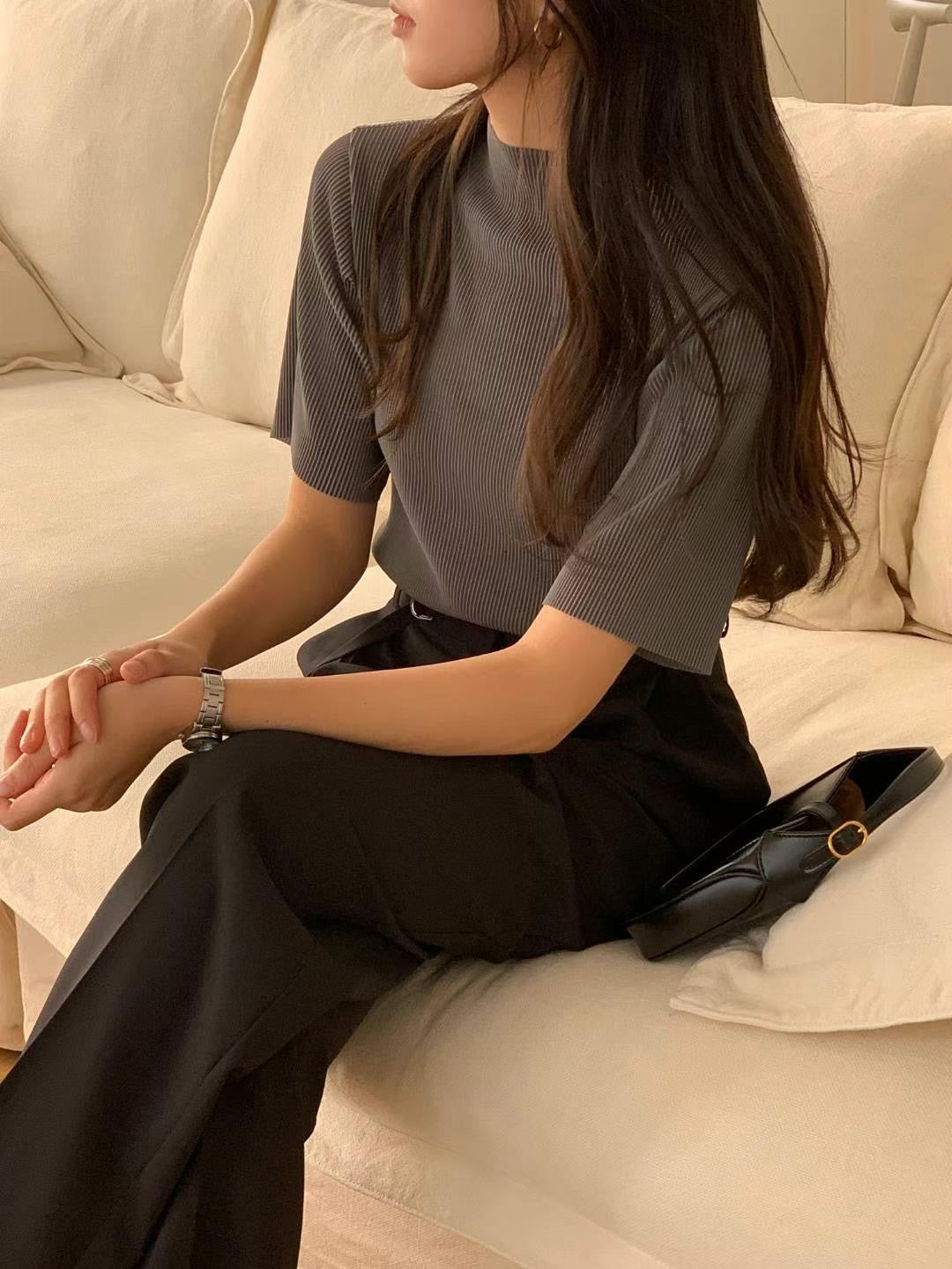 // 細百褶小立領BL