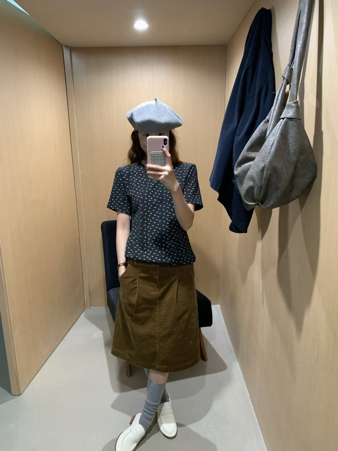 // 超親膚絨感小碎花TEE