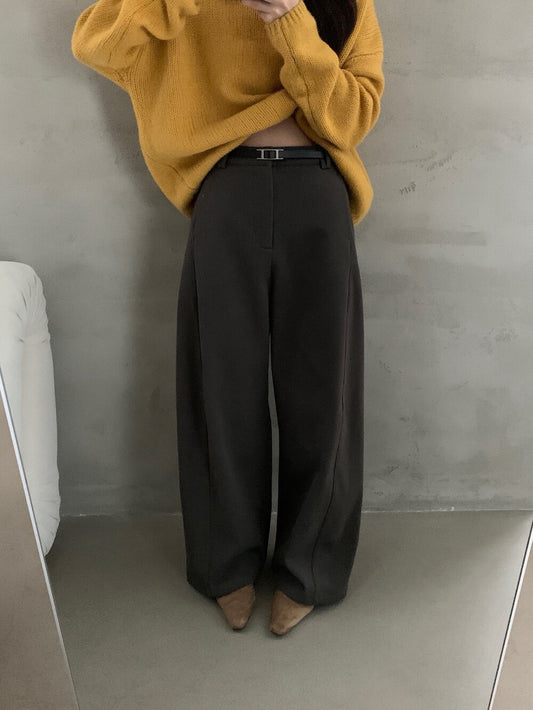 // 今季必入質感加絨彎刀褲(連腰帶)