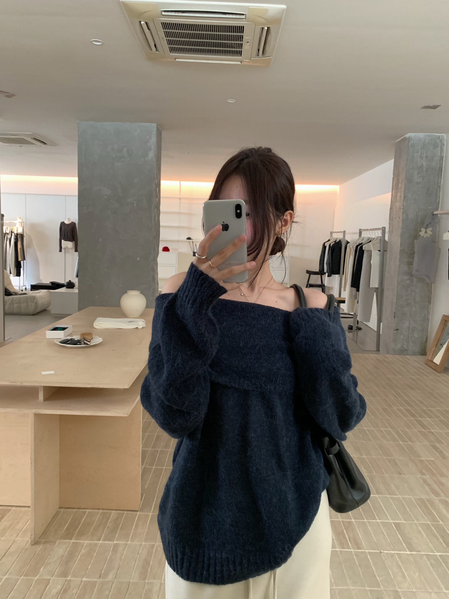// 超軟糯馬海毛一字領NT