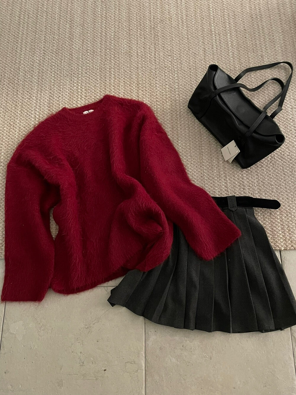 // 軟糯質感拉絨圓領寬鬆毛衣