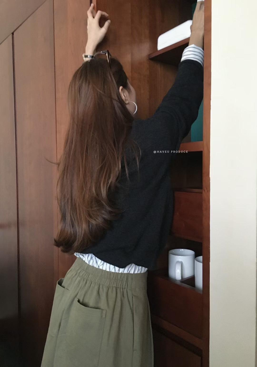 // 氣質拿捏一字領軟糯針織上衣
