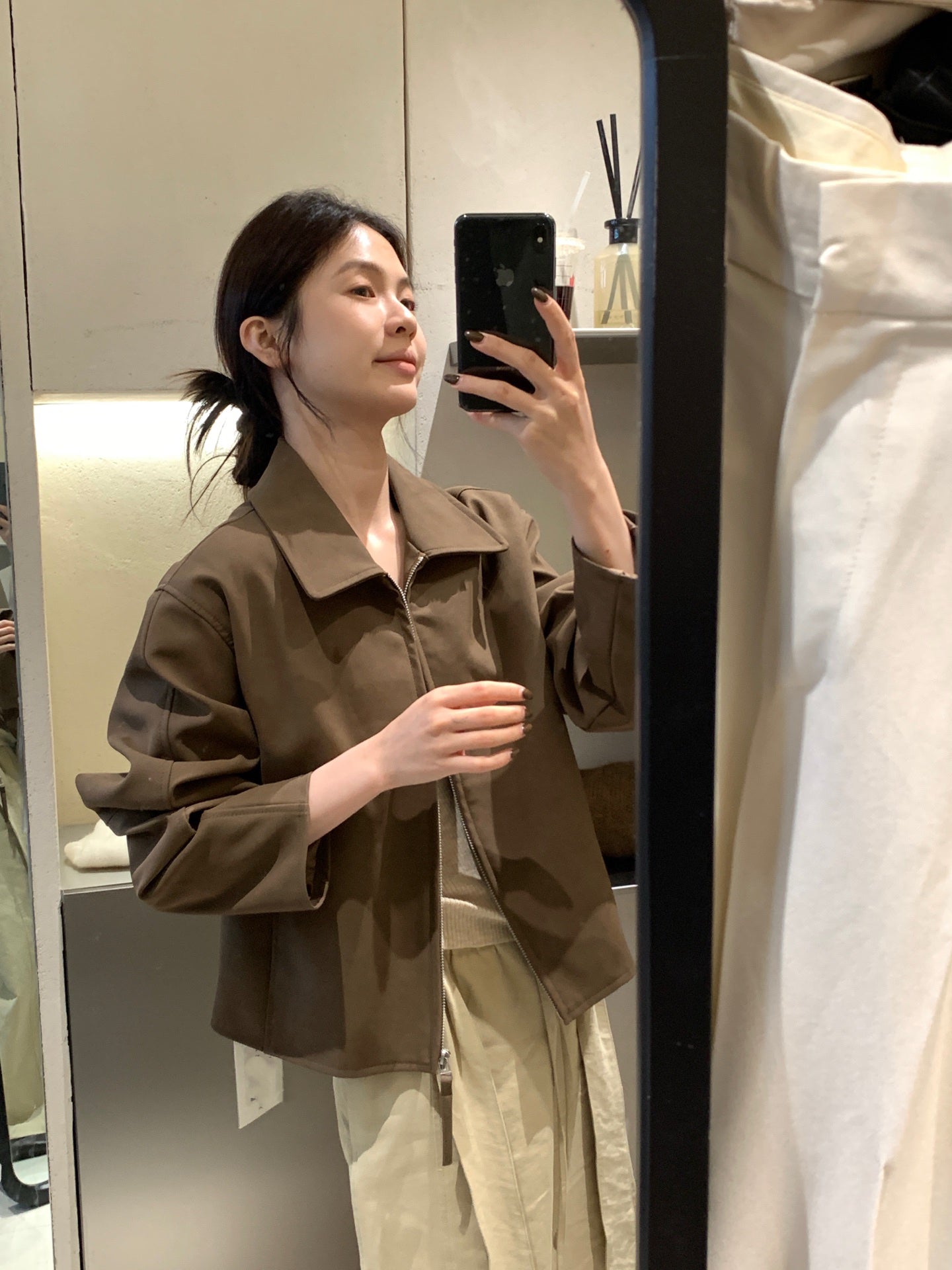 // 帥氣翻領麂皮絨拉鍊外套