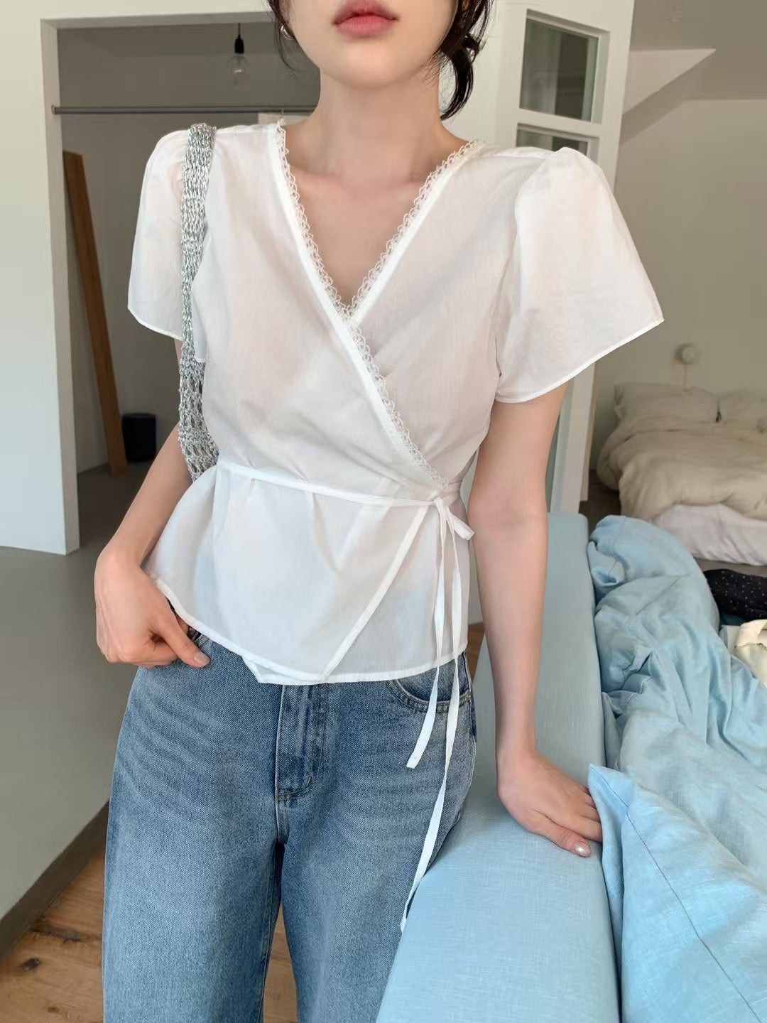 // 可前後兩穿一件式lace邊BL