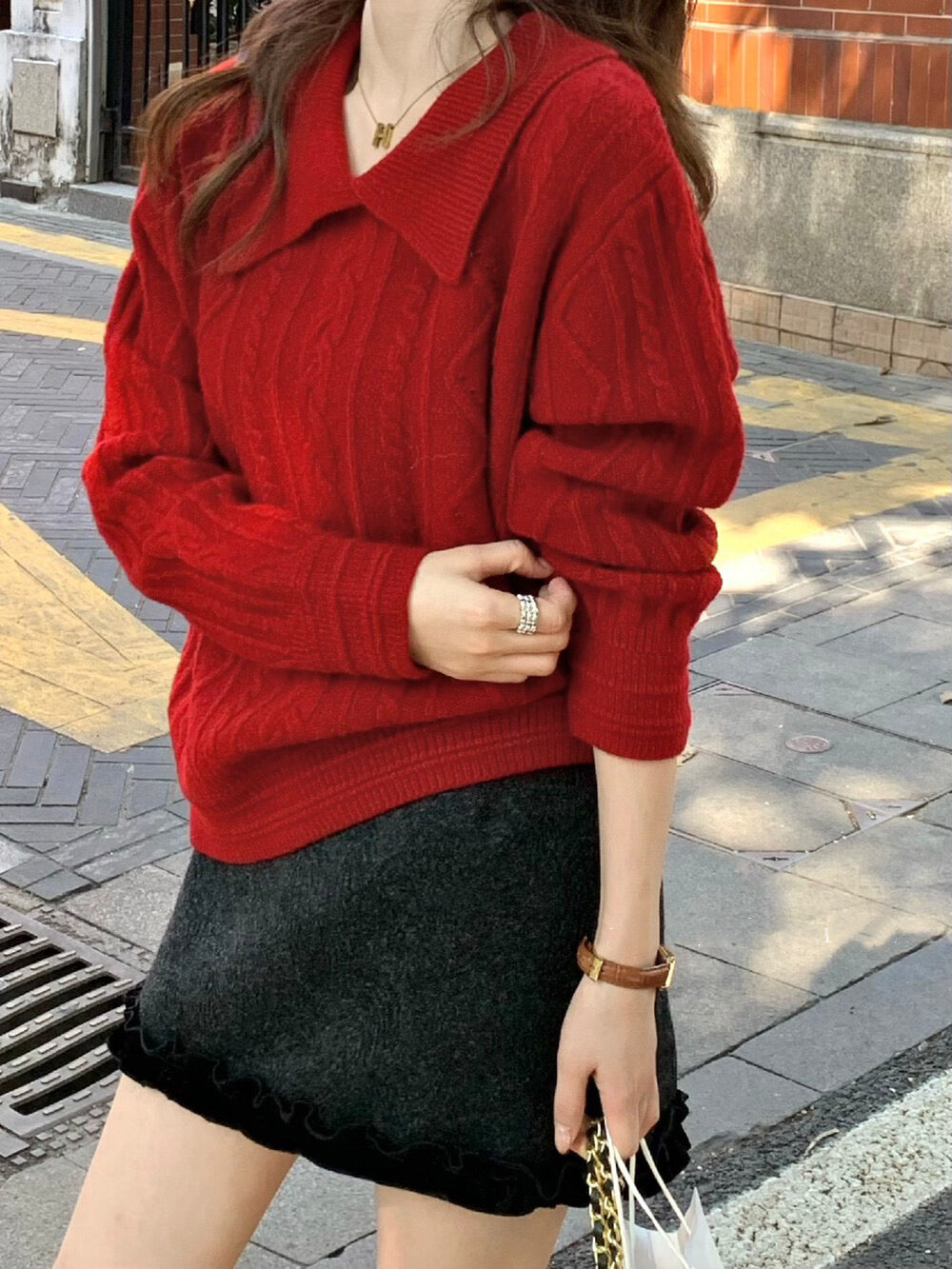 // 簡約麻花翻領毛衣