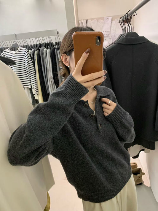 // 30%wool鈕扣直坑紋翻領毛衣