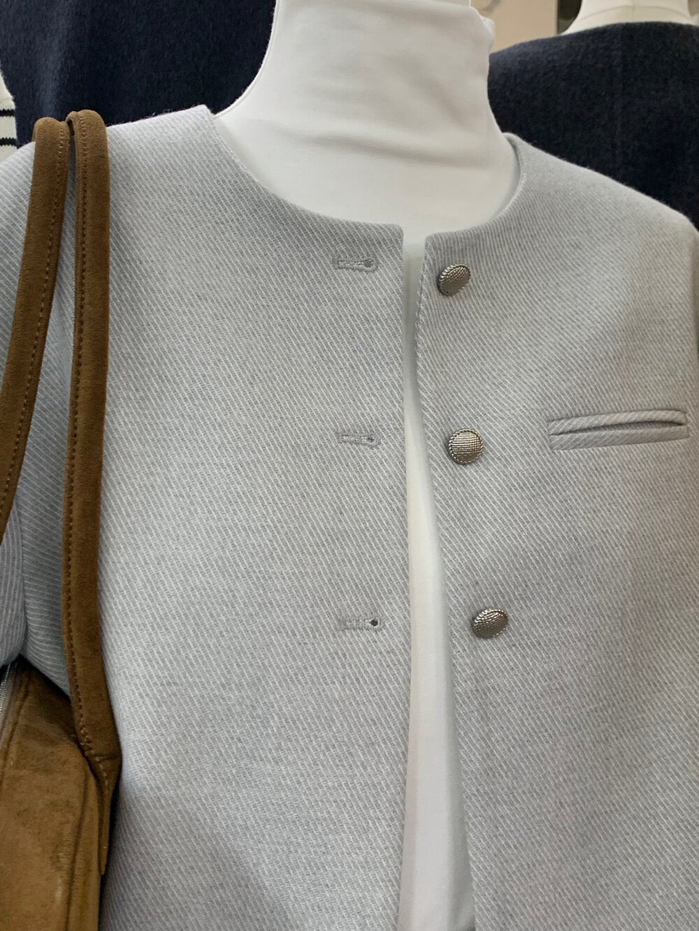 // 質感鈕扣10%wool弧邊薄毛呢外套