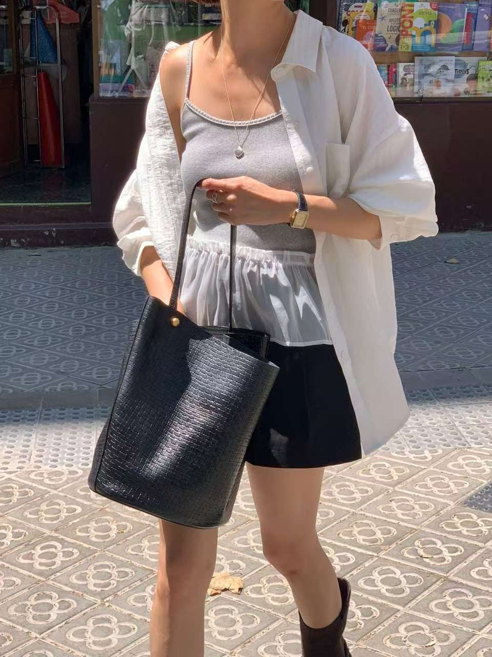 // 微光澤感立體直紋口袋SH
