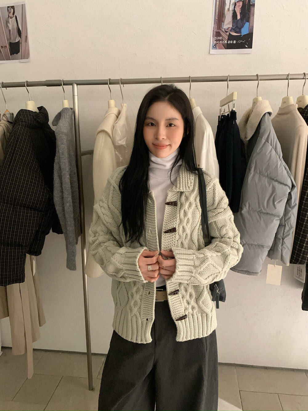 // 麻花牛角鈕坑紋翻領CD