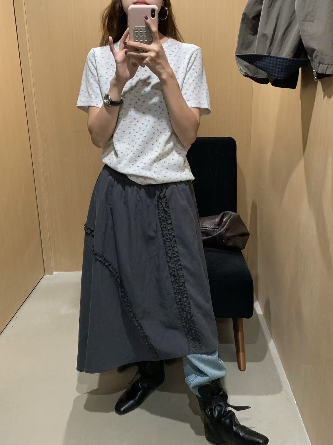 // 超親膚絨感小碎花TEE