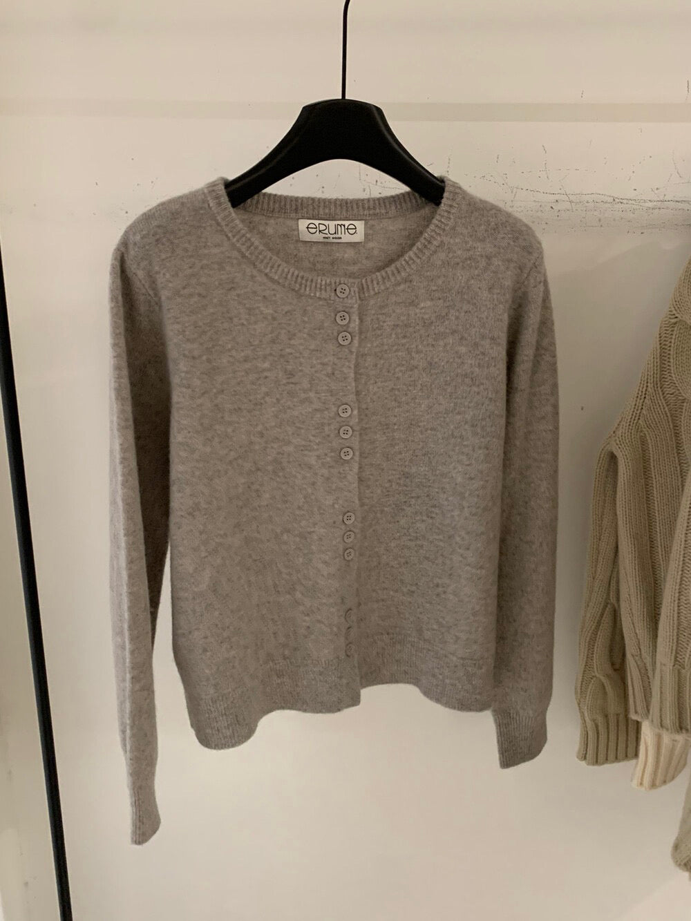 // 設計感特別鈕扣設計100%wool靚色CD