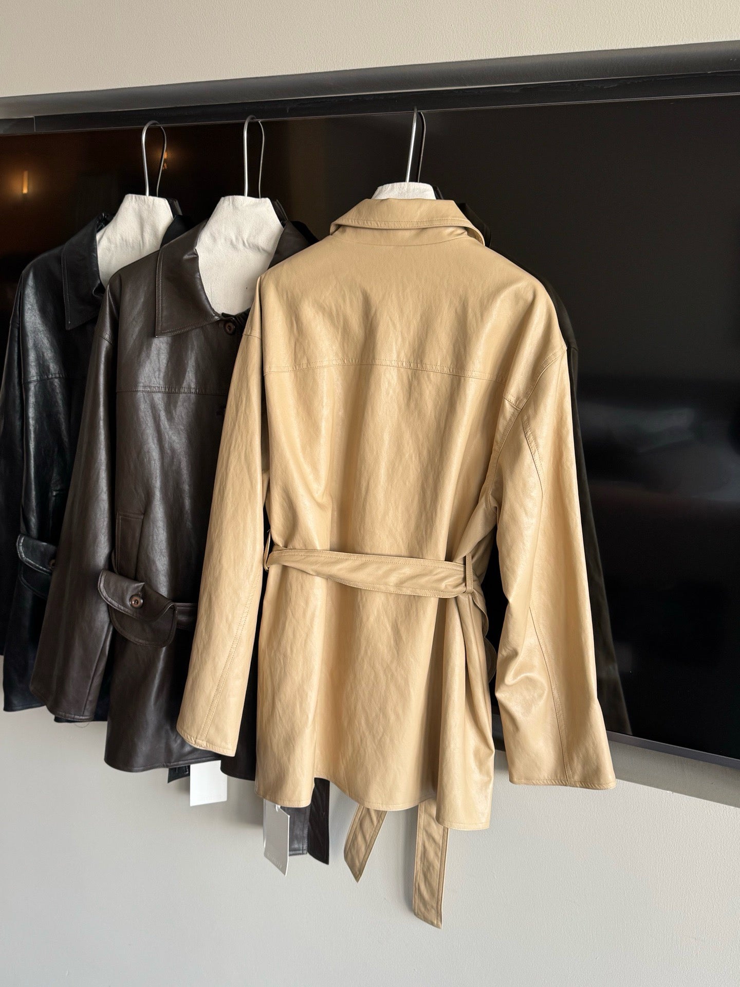 // vintage油蠟皮連腰包腰帶翻領中長外套