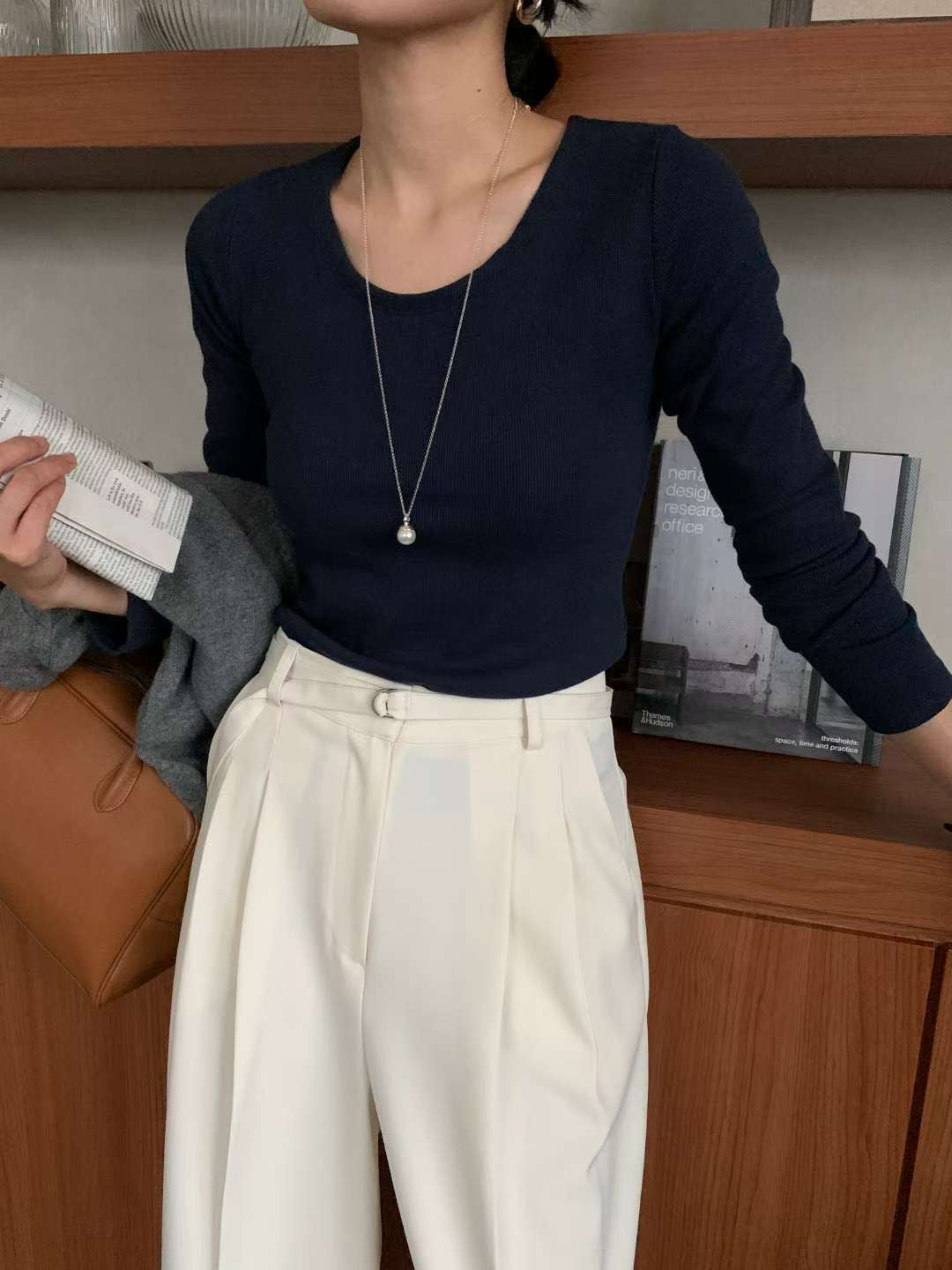 // U領六色正肩長袖TEE