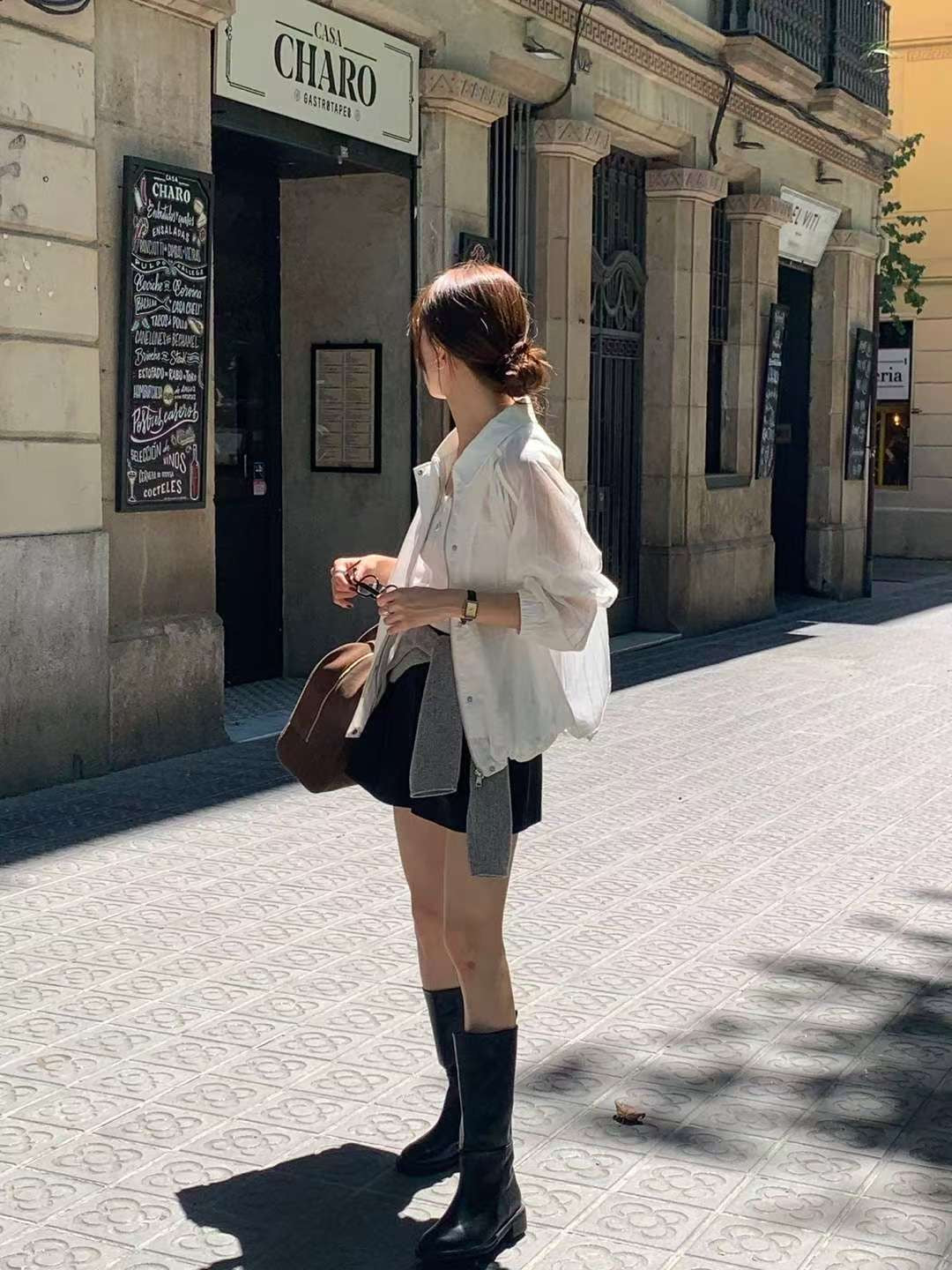 // 暗紋束腳尾透薄防曬外套