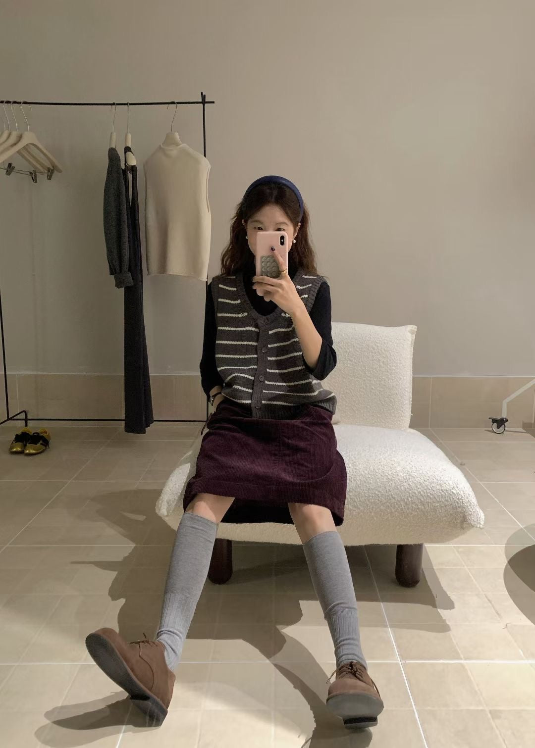 // 疊穿必備間條開胸針織背心