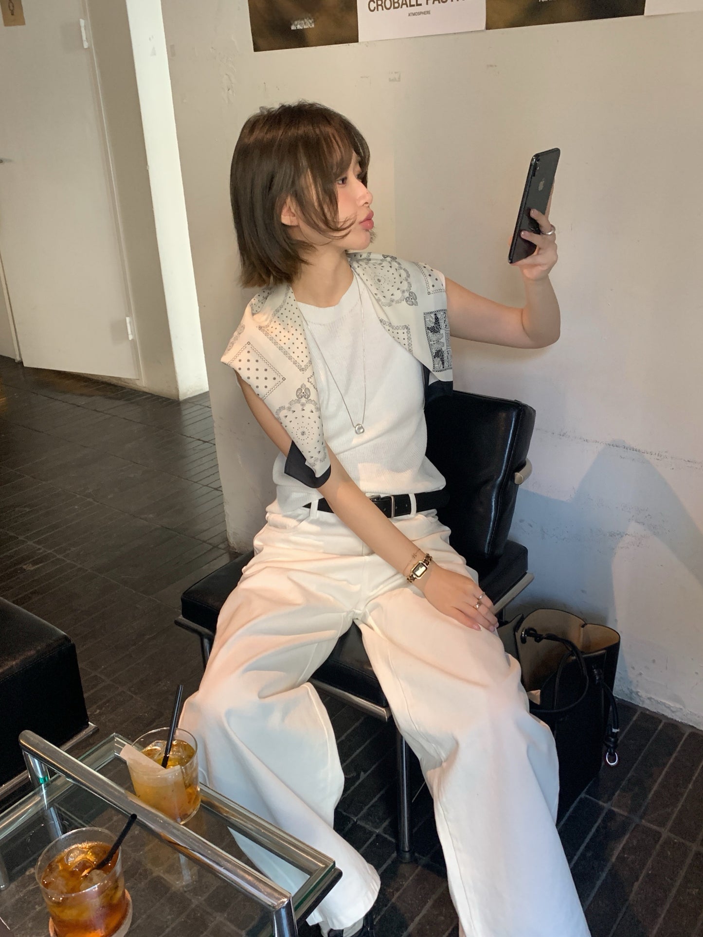 // 小半領飛飛袖針織背心