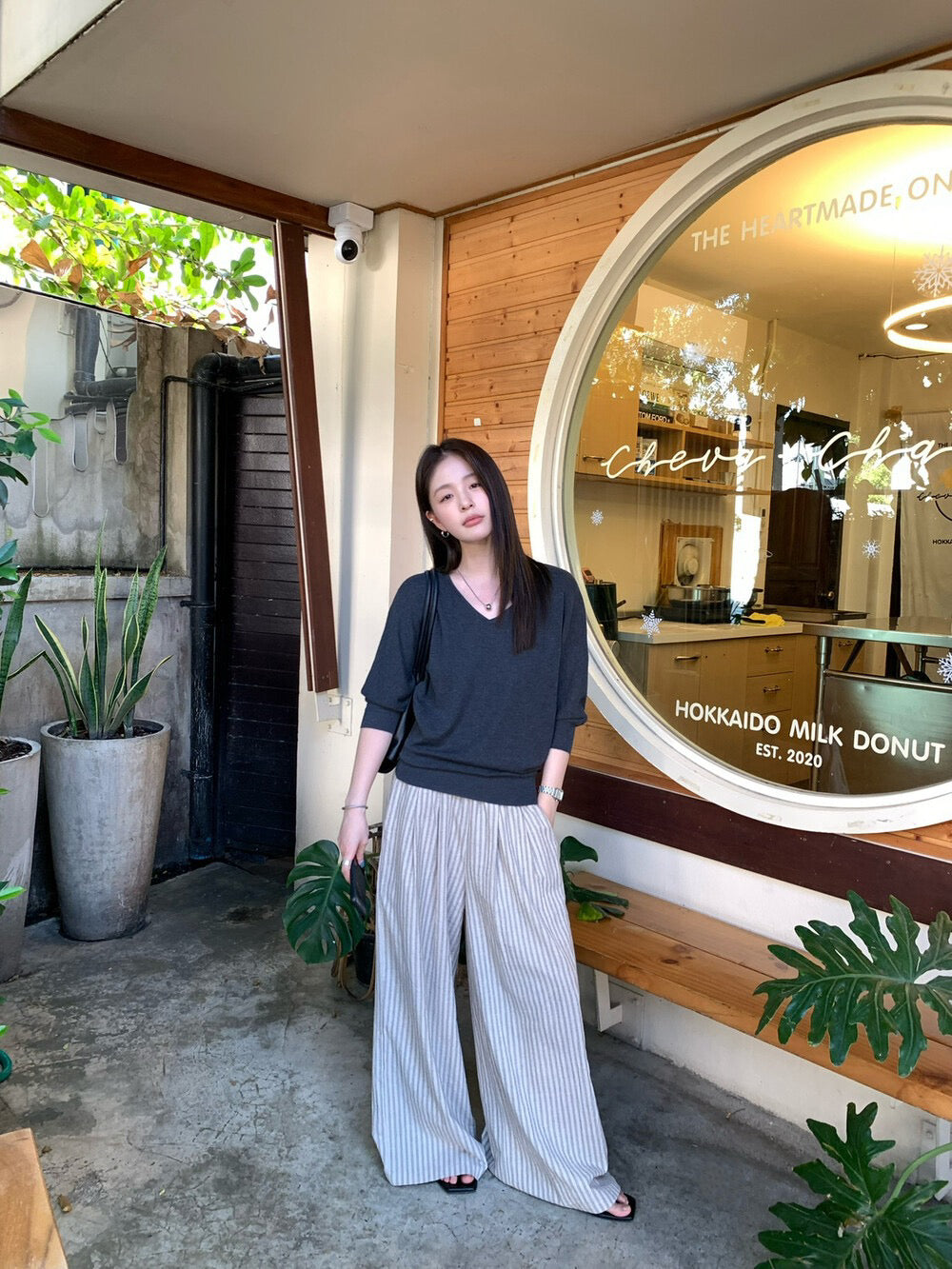 🖊️ 知性風蝙蝠袖麻混紡V領針織上衣