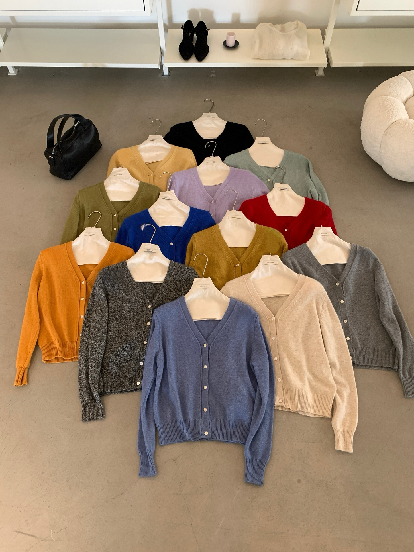 // 超soft兔絨V領CD