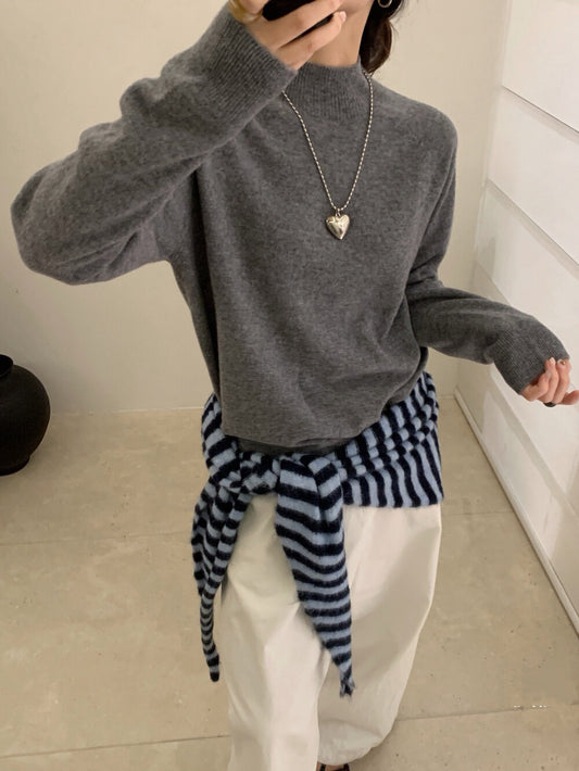 // 100%綿羊毛無縫一體小立領針織上衣