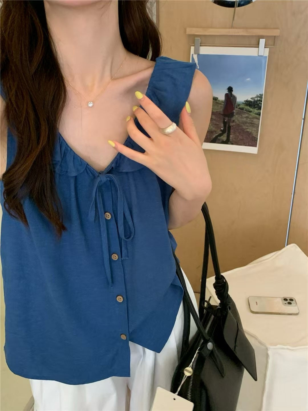 // 垂感荷葉領清涼背心