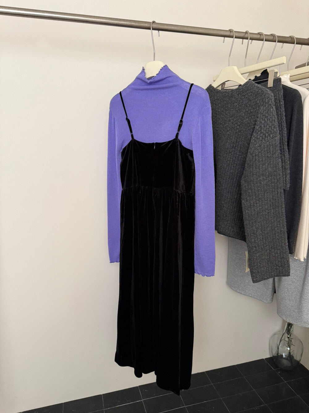 // 法式優雅絲絨吊帶OPS