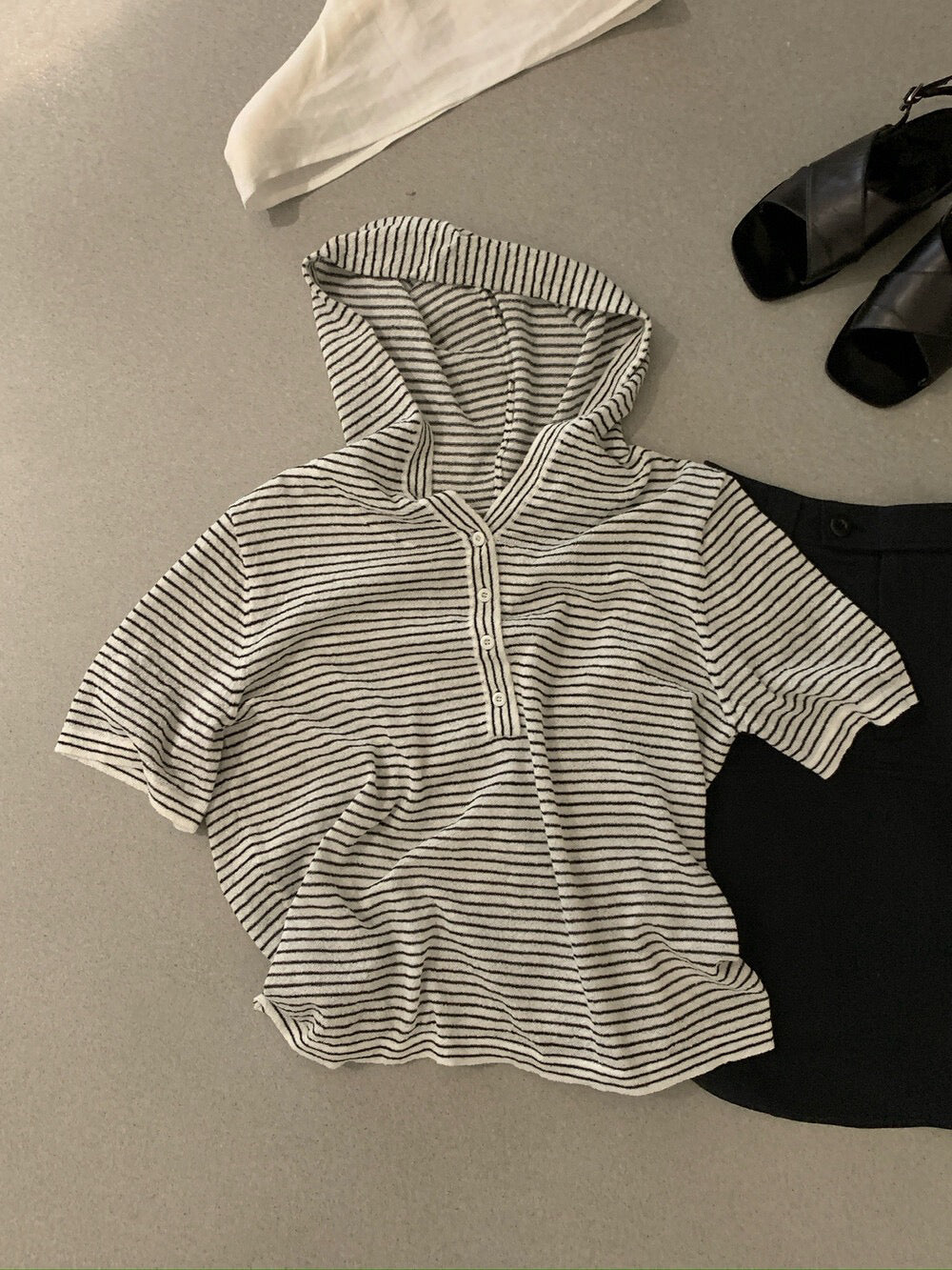 🧸 麻質混紋連帽間條針織上衣