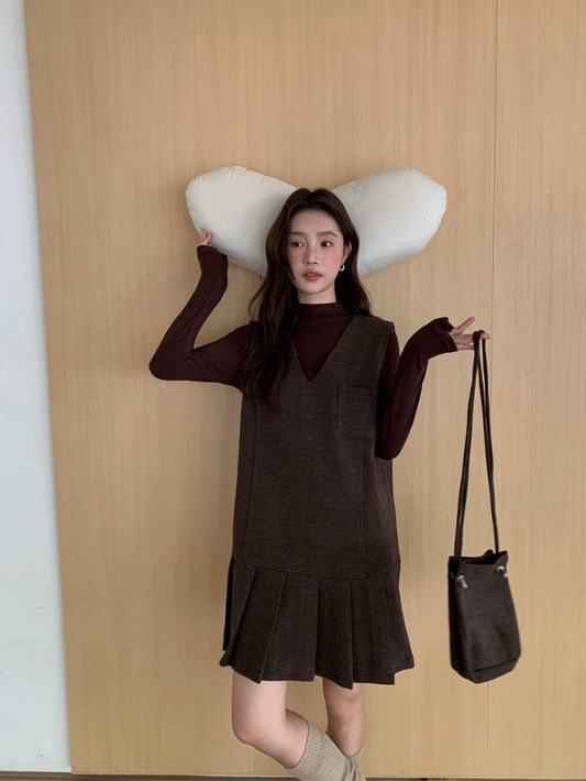 // V領百褶腳背心OPS+高領彈性打底兩件套(連袋仔)