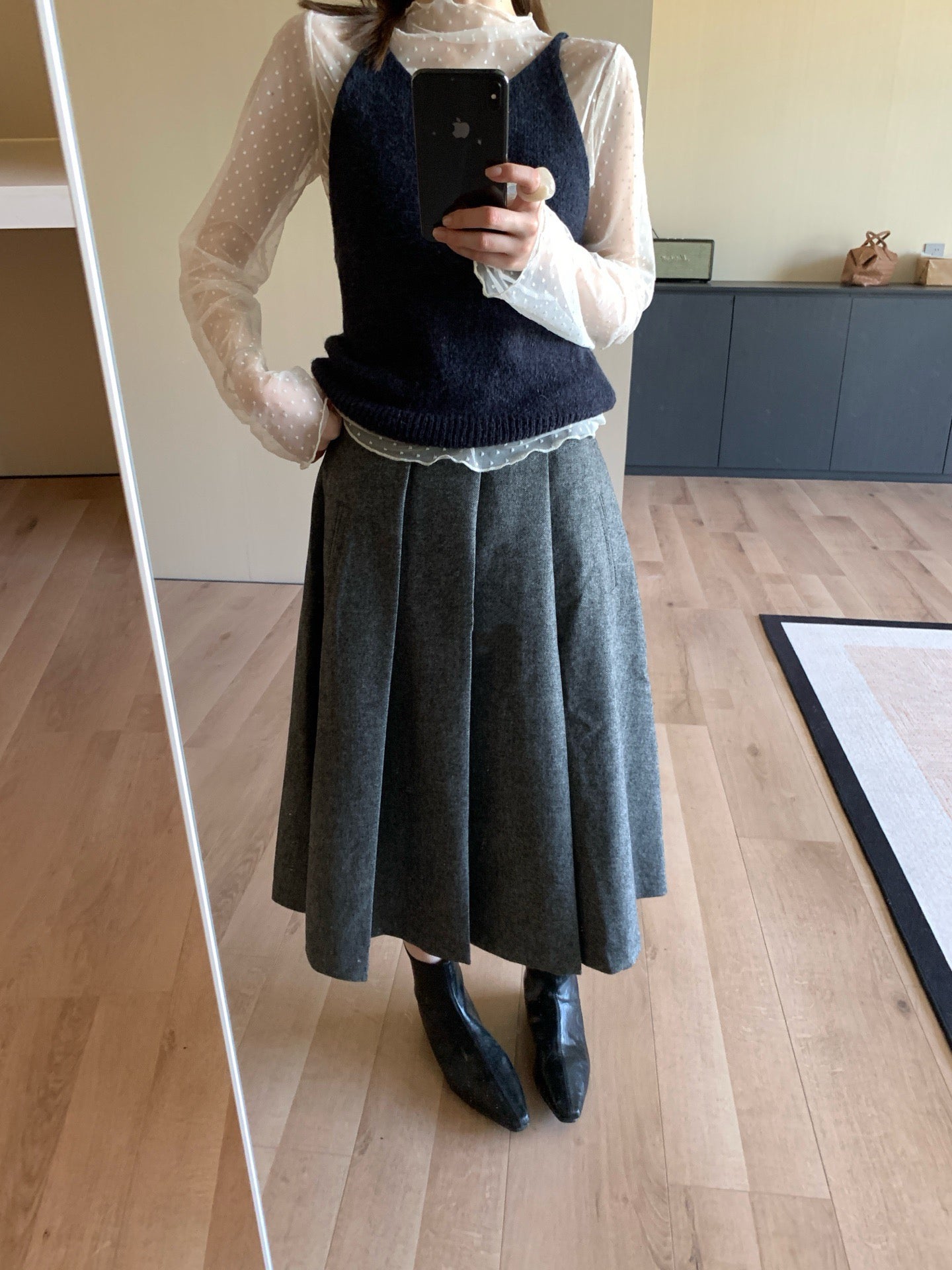// 知性風粗百褶薄呢中裙