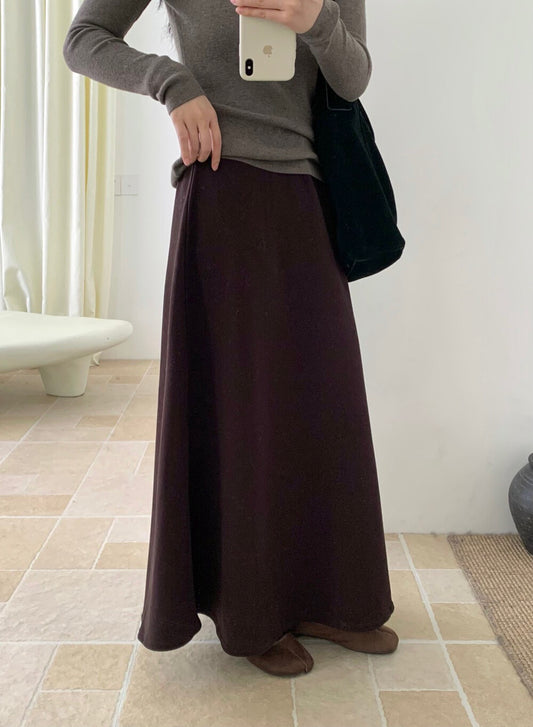 // 秒變大長腿微A字針織裙