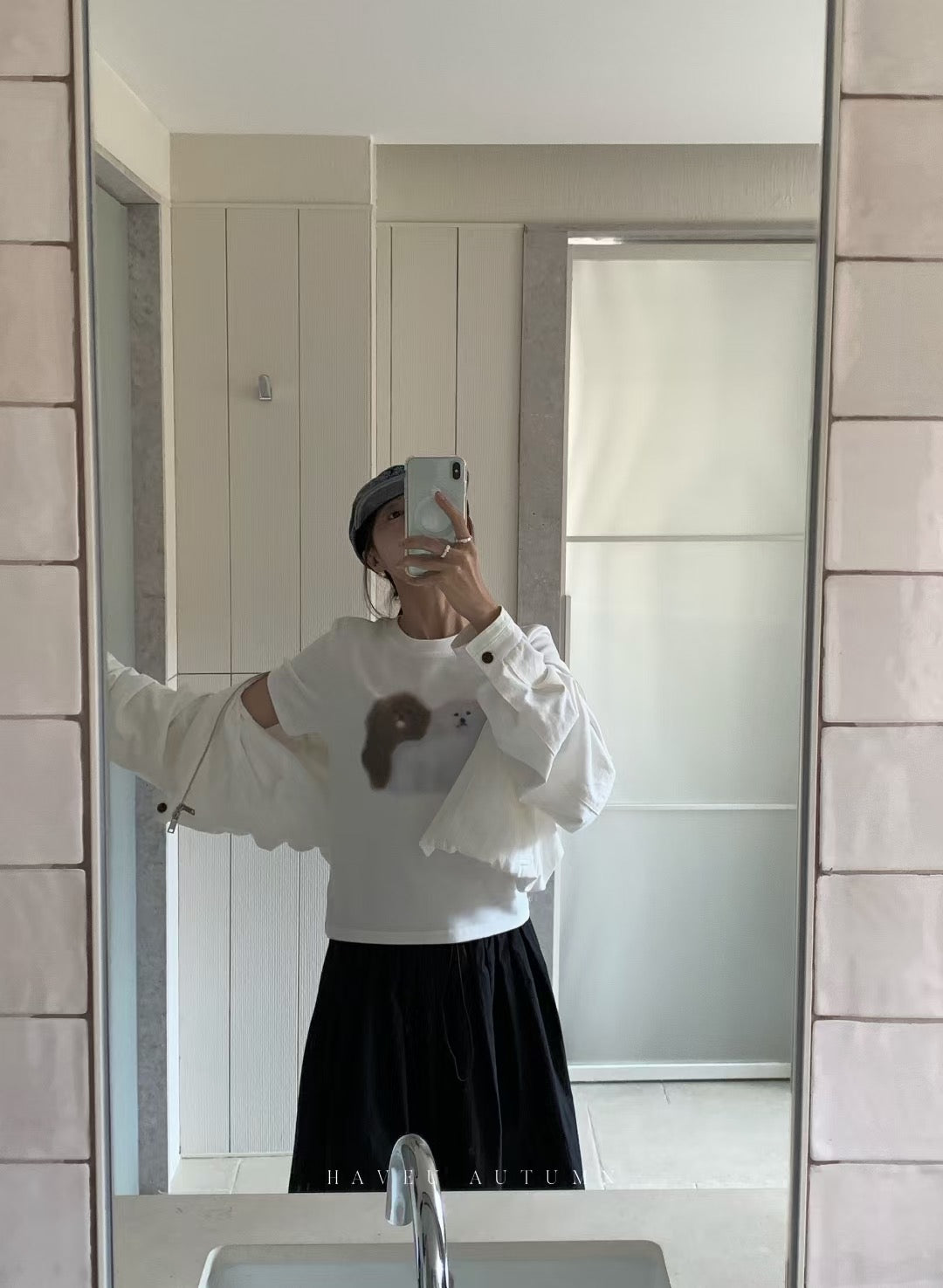 // 超顯瘦彈性質料小狗TEE