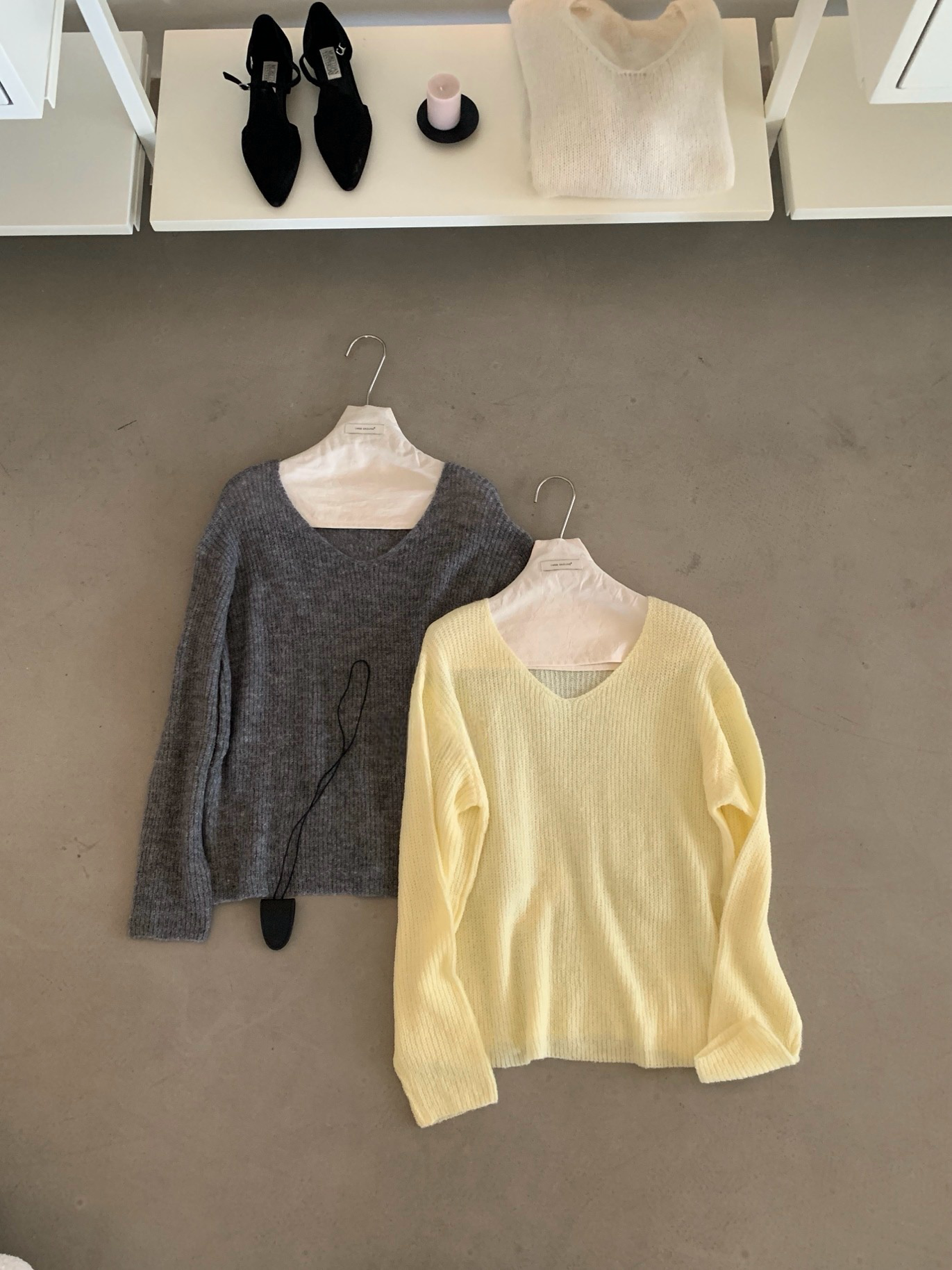 // 柔軟親膚馬海毛11色v領NT