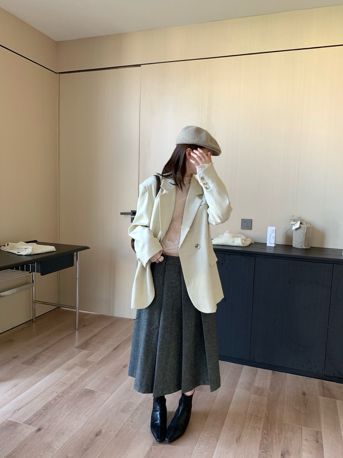 // 知性風粗百褶薄呢中裙