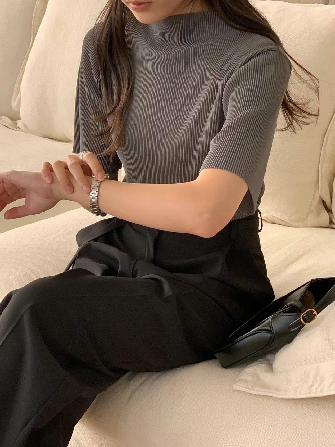 // 細百褶小立領BL