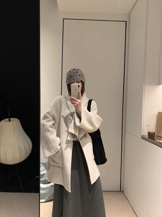// 100%圓領口袋簡約手工外套(連頸巾)
